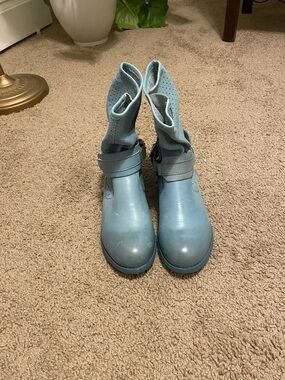 Mojo Moxy Light Blue Fold-Over Perforated Ankle Booties with Strap